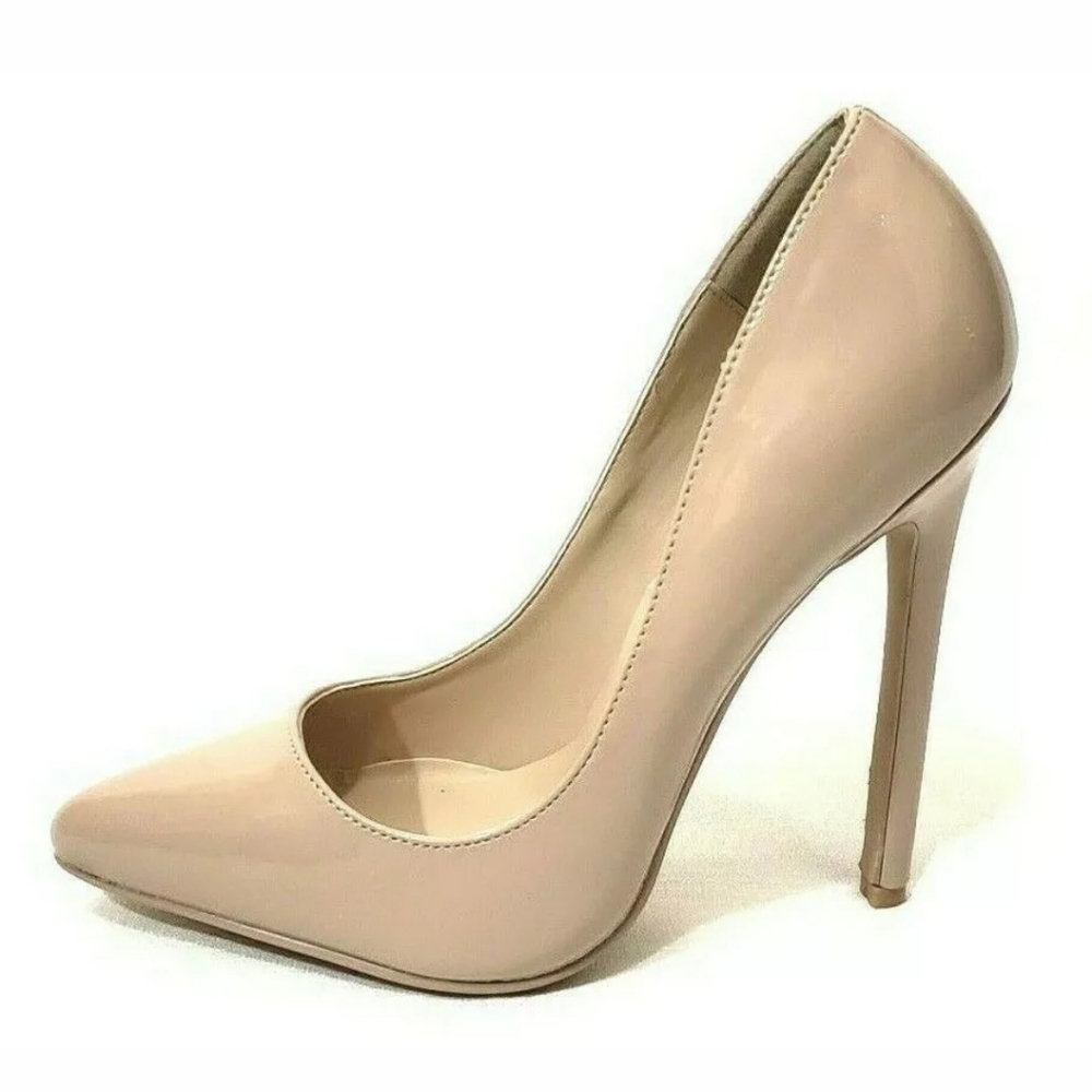 Size 7 Nude Sexy 20 Stiletto Pump. Minor scratch